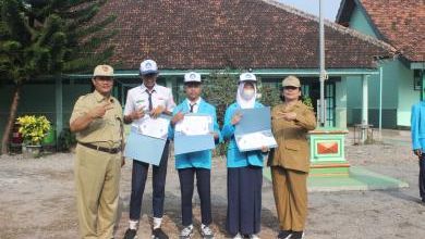 REWARD SISWA BERPRESTASI TAHUN 2023